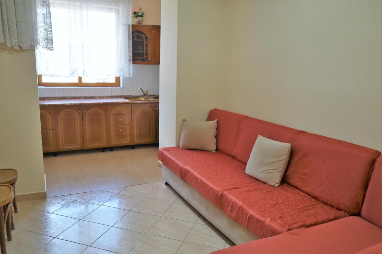 Rei'S Apartment Përmet Екстериор снимка