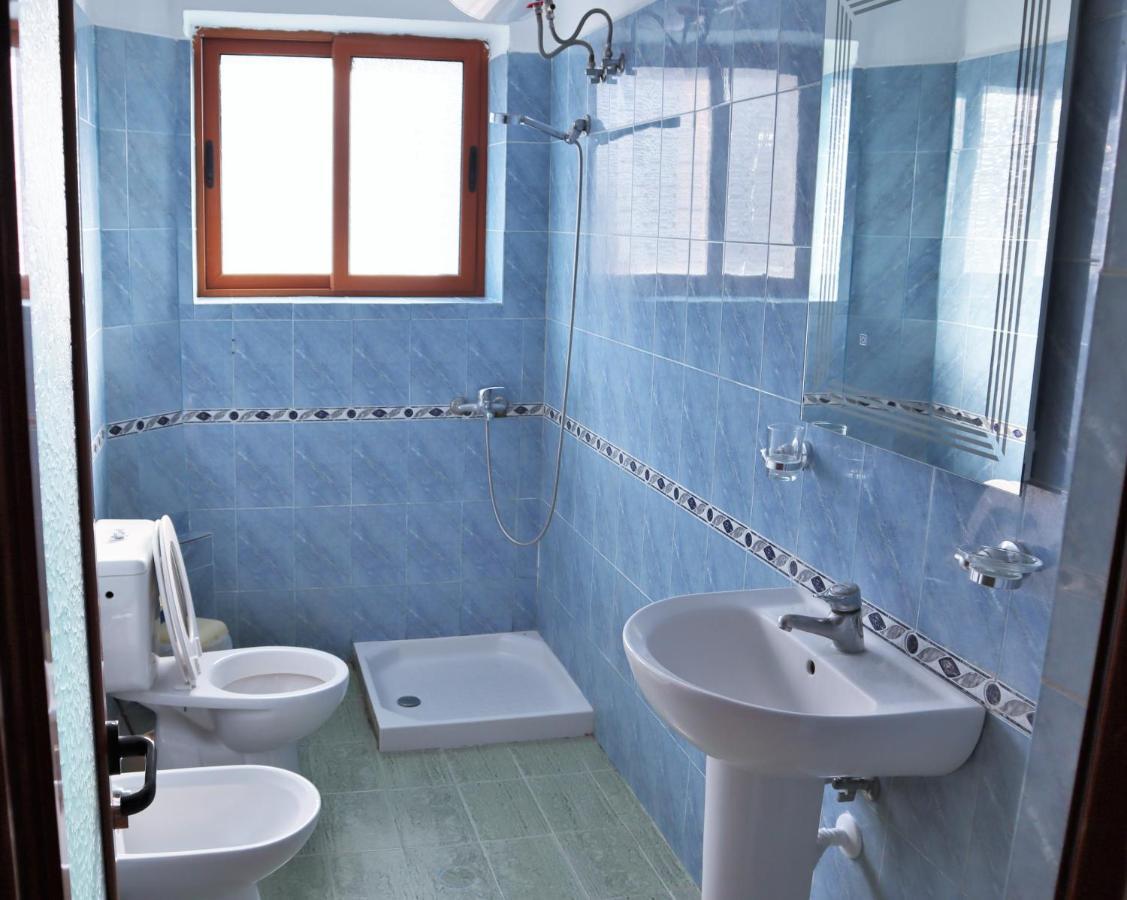Rei'S Apartment Përmet Екстериор снимка
